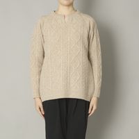 ライトベージュ